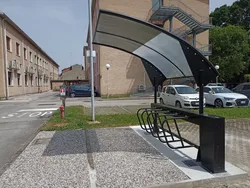 ARCO SMART UNI PADOVA BIKE SHELTER SMART EBIKE CHARGE.webp