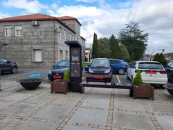 backlight totem piazza pontevedra.jpg