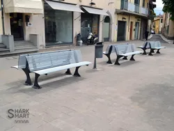 panchina shark e shark smart acciaio verniciato arredo urbano 4.webp