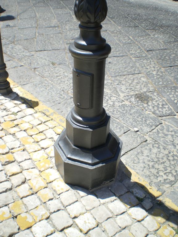 sottobase per pali in ghisa ottagonali